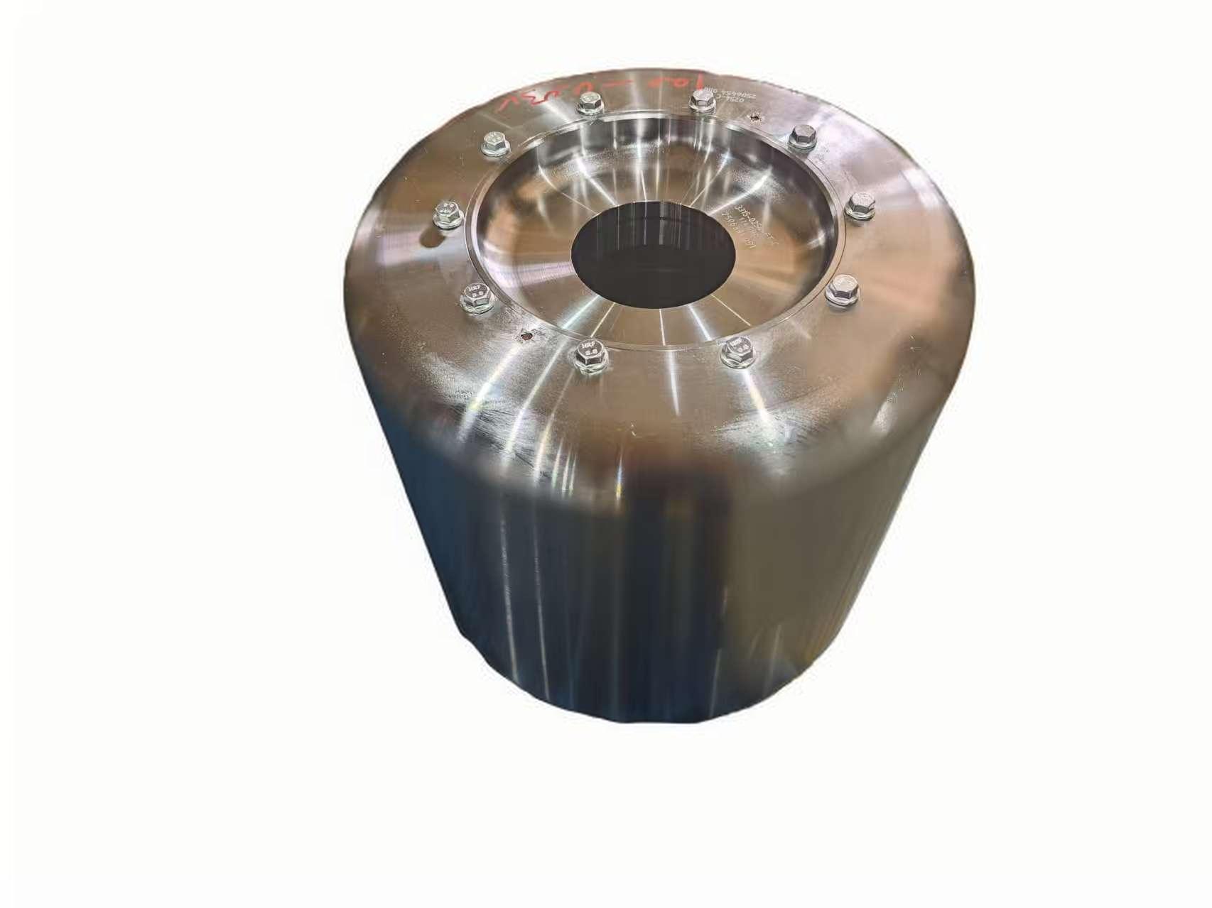 Forgiatura di un mozzo per auto elettriche