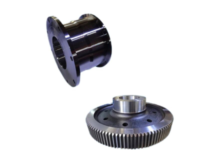 Ruedas impulsadas por ferrocarril + piezas forjadas de acoplamiento: ¡El "núcleo" del sistema de transmisión, que garantiza la seguridad en escenarios de carga pesada y alta velocidad!