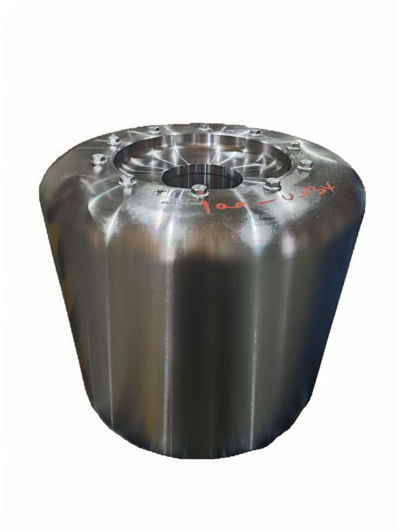 Forgiatura di un mozzo per auto elettriche